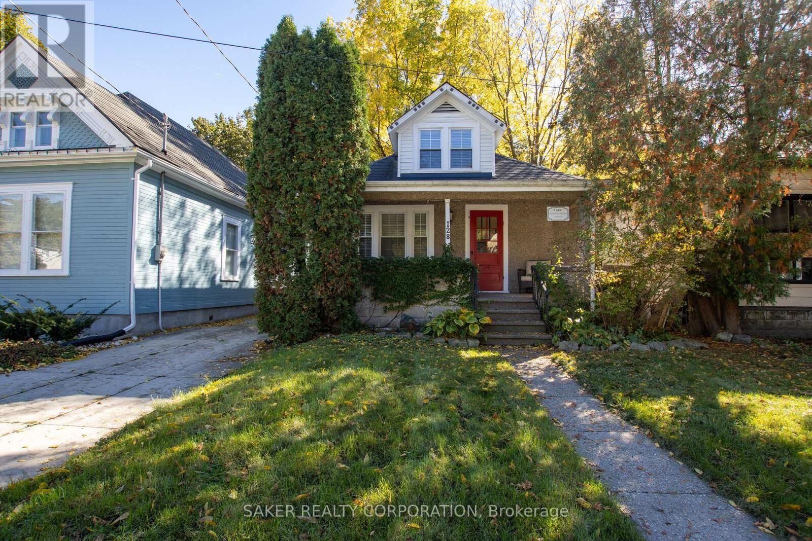 Property Photo: 128 Mount Pleasant Avenue ON N6H 1E2