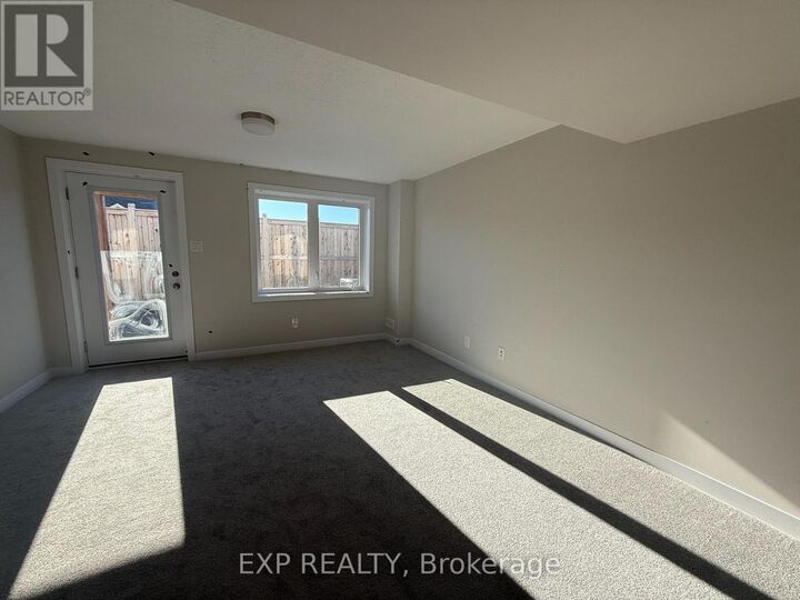 Property Photo:  373 Falsetto Street  ON K1W 0S6 