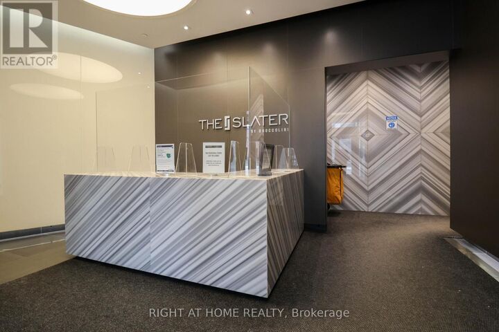 Property Photo:  199 Slater Street 1507  ON K1P 0C8 