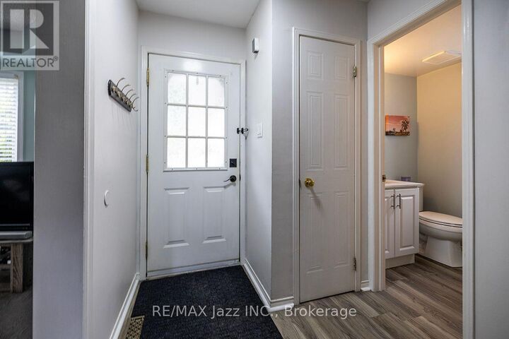 Property Photo:  23 Meredith Court  ON L1E 2V9 