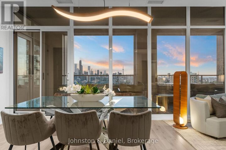 Property Photo:  111 St Clair Avenue West 1213  ON M4V 1N5 
