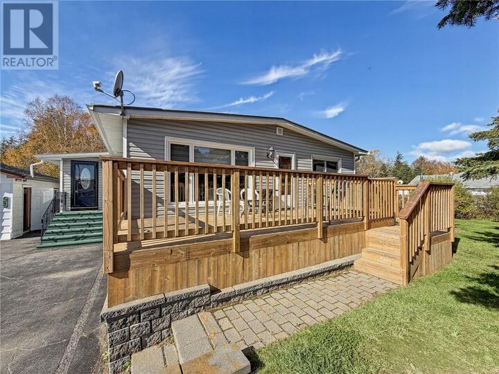 Property Photo:  3261 Elm Street  ON P3N 1G1 