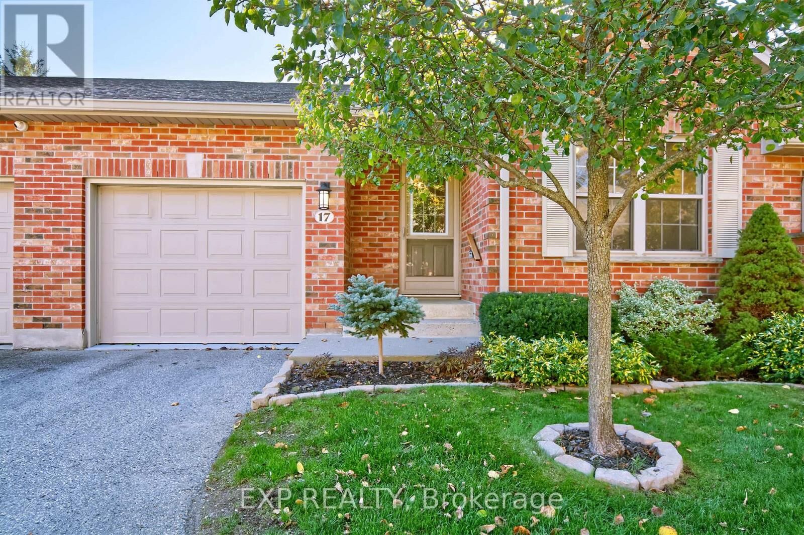 Property Photo:  1337 Commissioners Rd Road West 17  ON N6K 4V2 