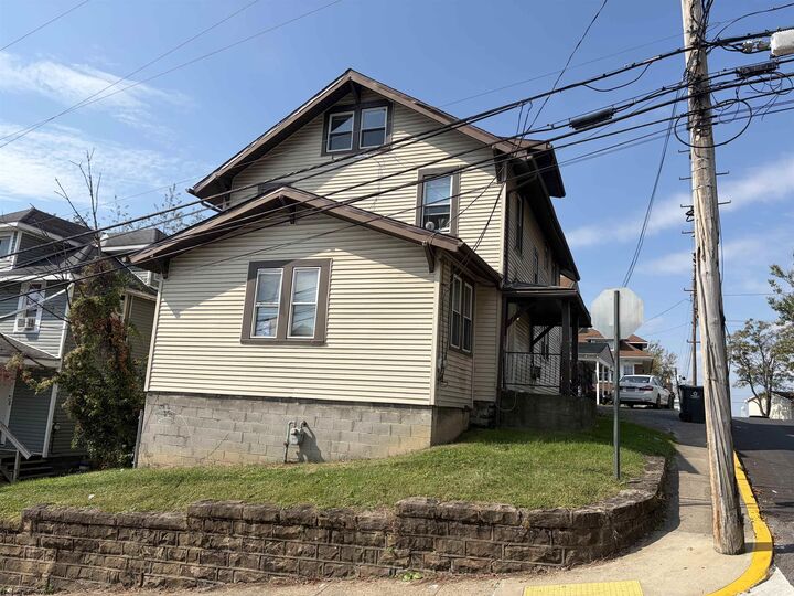 Property Photo:  669 Price Street  WV 26505 
