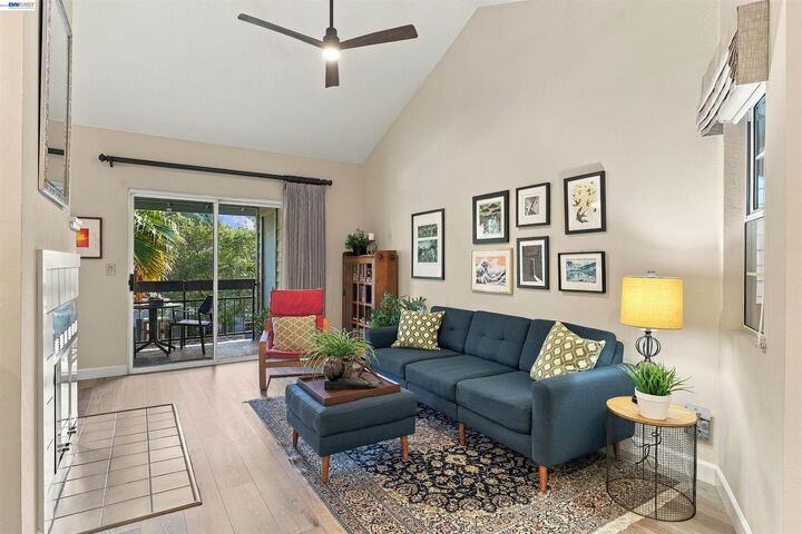 Property Photo:  7520 Canyon Meadow Cir D  CA 94588 