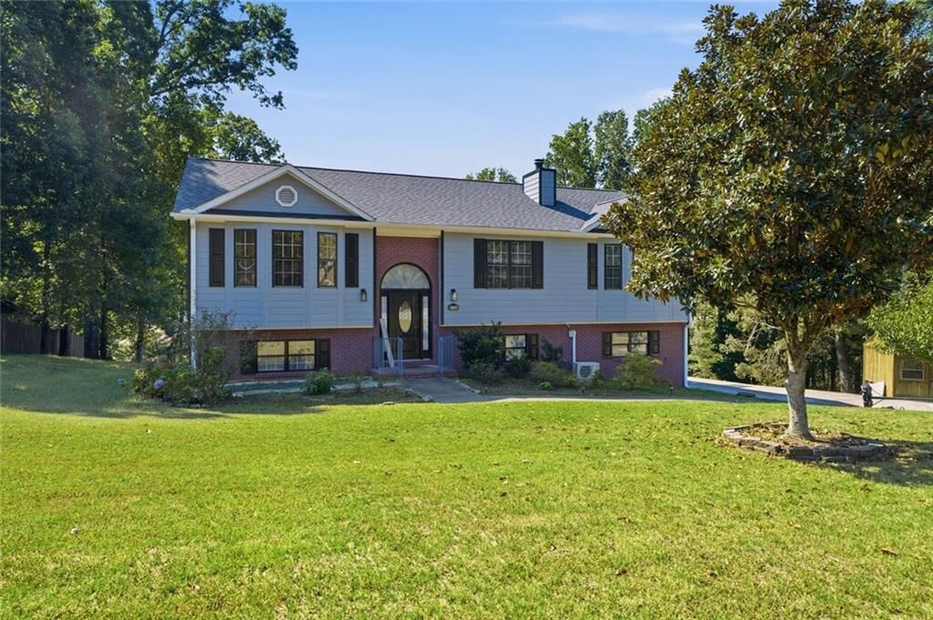 Property Photo: 2748 Victoria Woods Court GA 30519