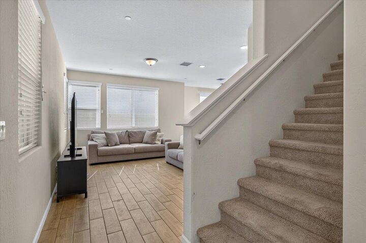 Property Photo:  1118 N Elevations Way W  CA 93636 