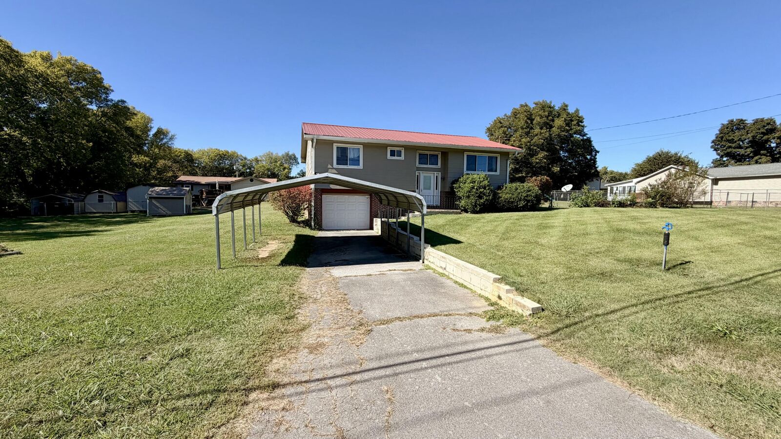 Property Photo:  825 Oak Street  TN 37321 