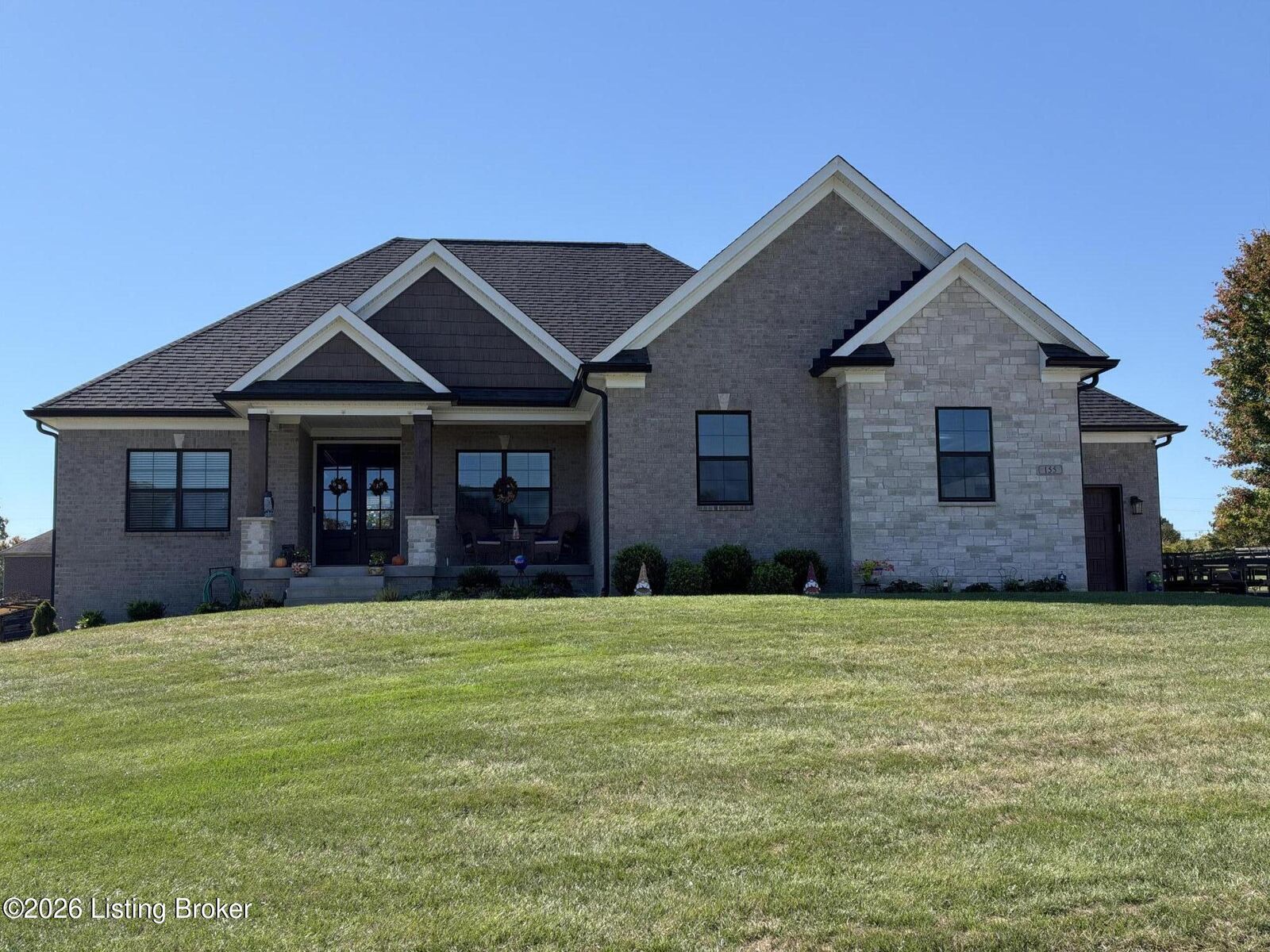 Property Photo:  155 Sunbeam Ct  KY 40165 