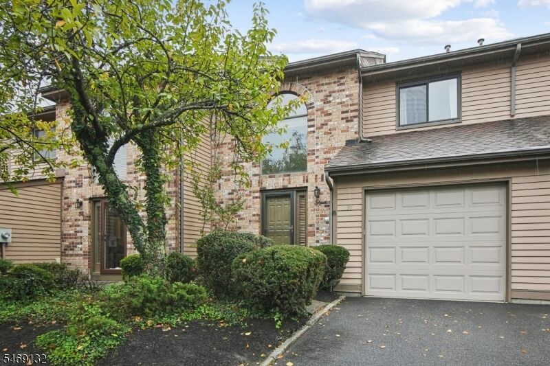 Property Photo:  31 Castle Ridge Dr  NJ 07936 