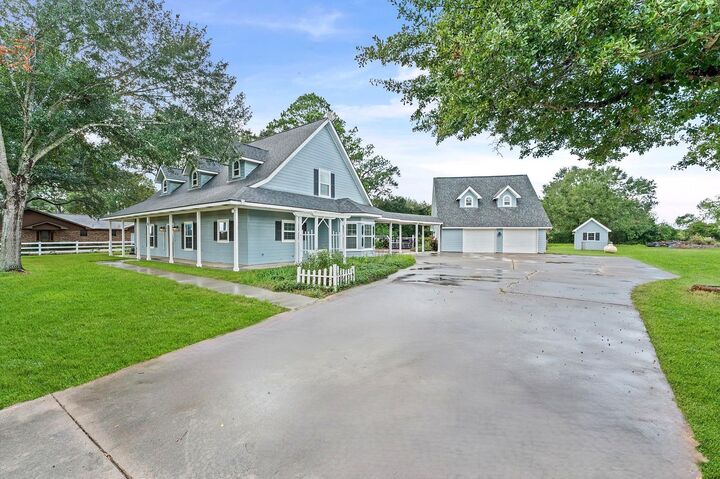 Property Photo: 992 Peschel Lane TX 77474