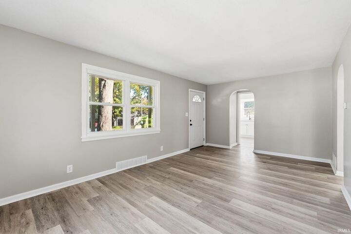 Property Photo: 1304 Curdes Avenue IN 46805