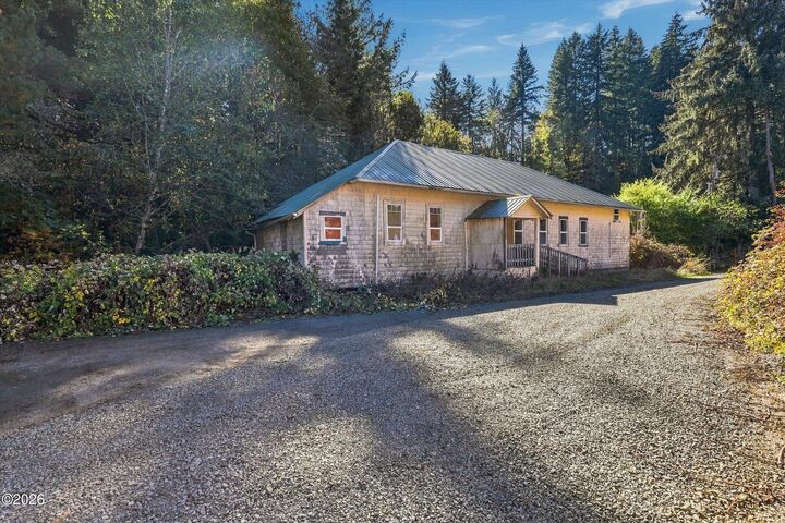 Property Photo:  108 Bryant Creek Road  OR 97343 