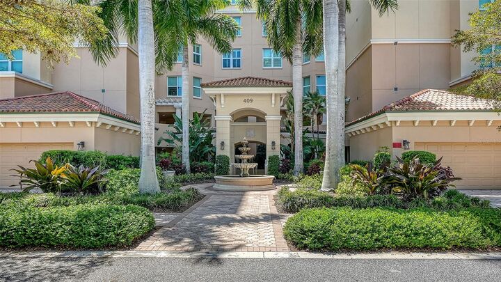 Property Photo: 409 N Point Road 601 FL 34229