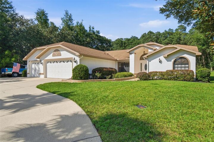Property Photo:  3355 W Birds Nest Drive  FL 34465 