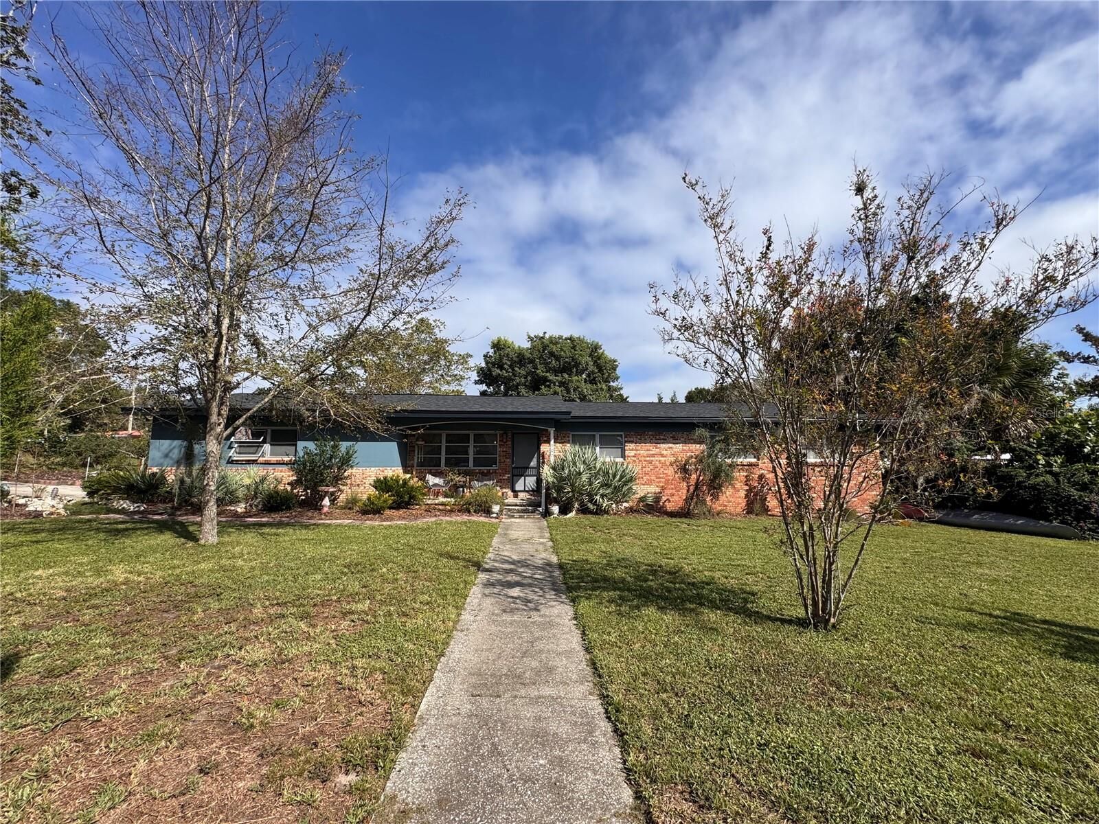 Property Photo:  302 Park Ridge Avenue  FL 33617 