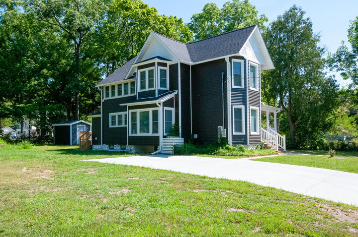 Property Photo:  172 W Manchester Street  MI 49037 