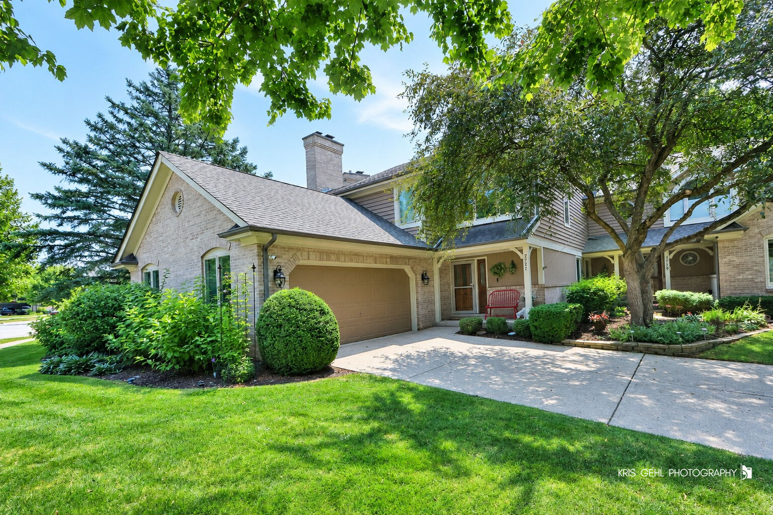 Property Photo:  2727 Downing Court  IL 60502 