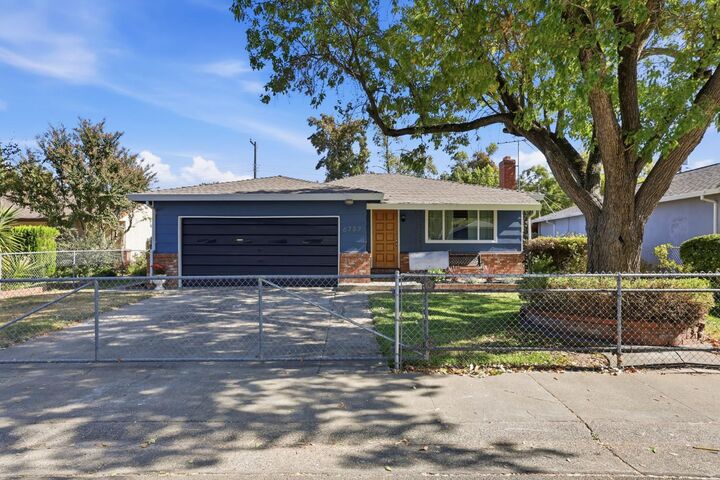 Property Photo: 6737 21st Street CA 95822