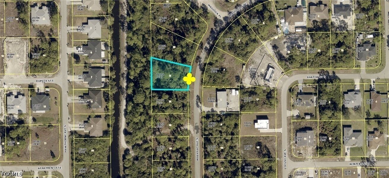 Property Photo:  610 Wabasso Avenue S  FL 33974 