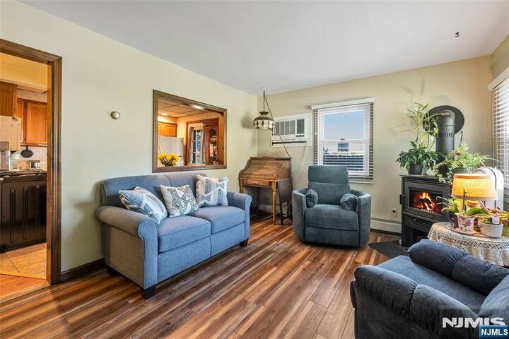 Property Photo:  41 Wanaque Avenue  NJ 07420 