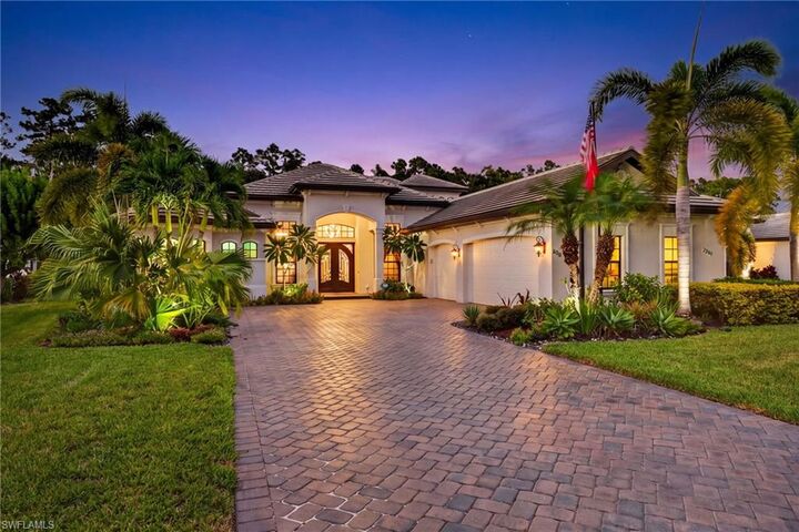 Property Photo:  2299 Somerset Pl  FL 34120 
