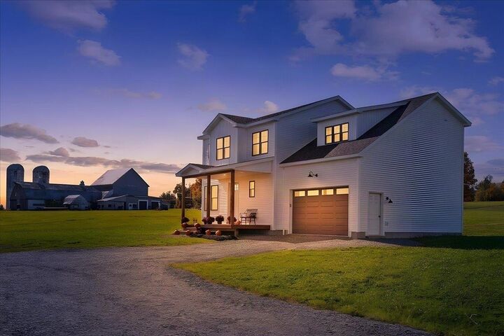 Property Photo:  50 Fawn's Lane  VT 05488 