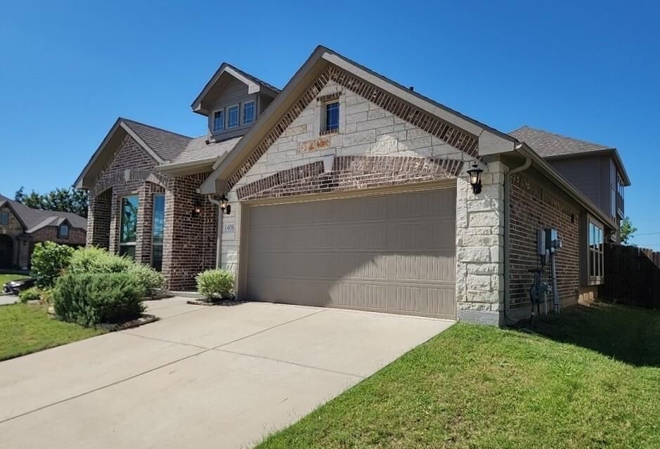 Property Photo:  1408 Stone Ridge Drive  TX 75409 