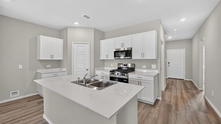 Property Photo: 11112 Folsom Avenue TX 76036