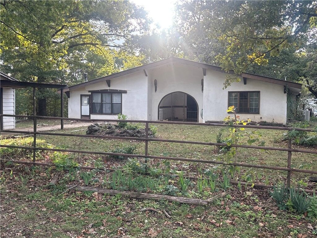 Property Photo: 2703 Walton Lane AR 72601