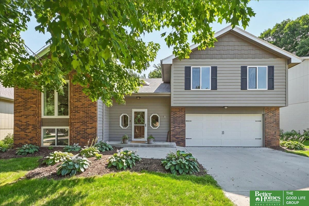 Property Photo:  15423 Hamilton Street  NE 68154 