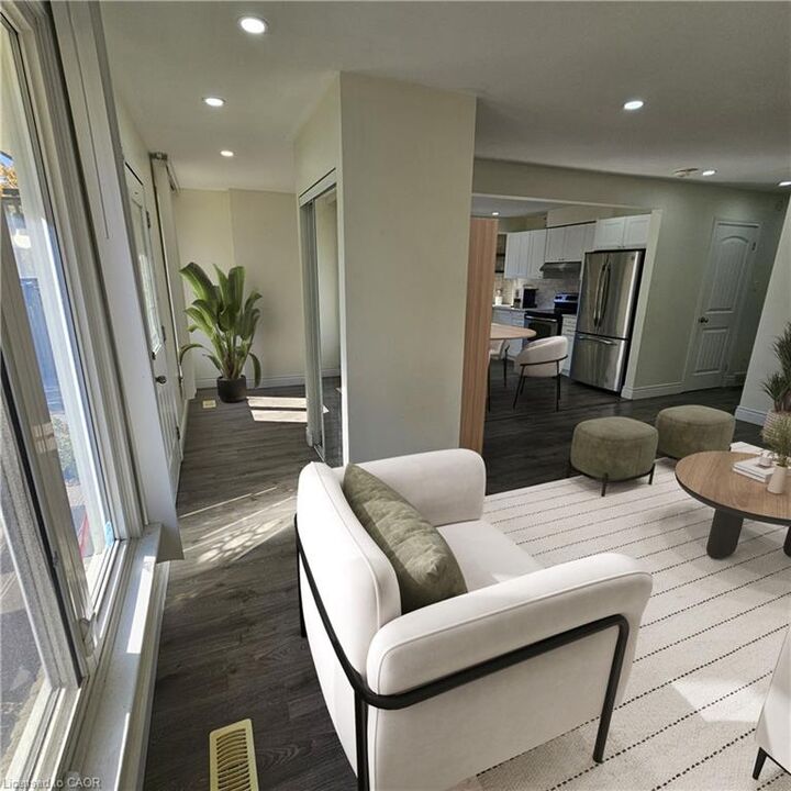 Property Photo:  6 Patience Crescent Upper  ON N6E 2K9 