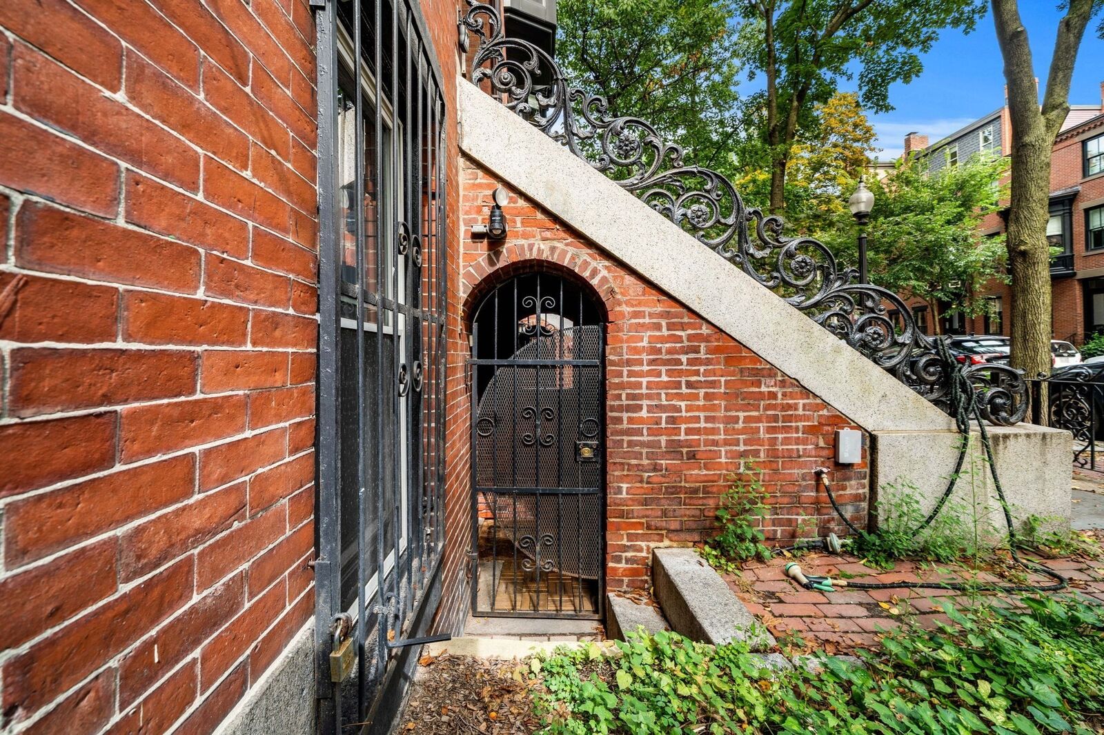 Property Photo: 194 W Springfield St 1 MA 02118
