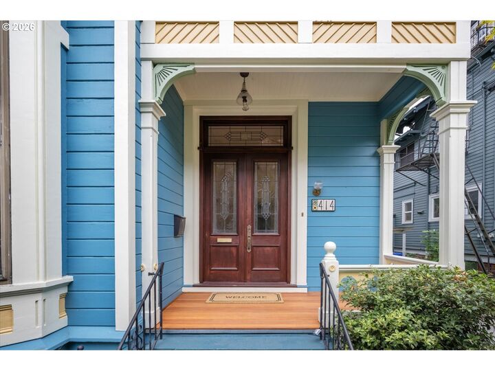 Property Photo: 414 NW 22nd Ave OR 97210