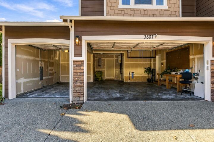 Property Photo:  3807  Lanier Court SE  WA 98503 