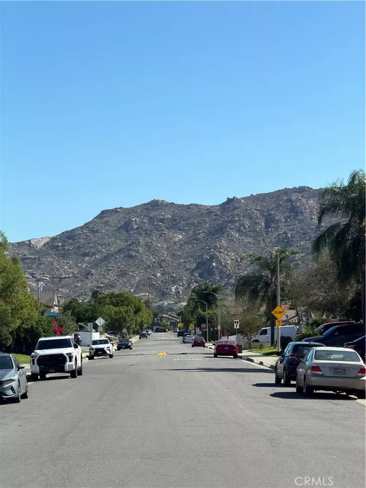 Property Photo: 16489 Silverbirch CA 92551