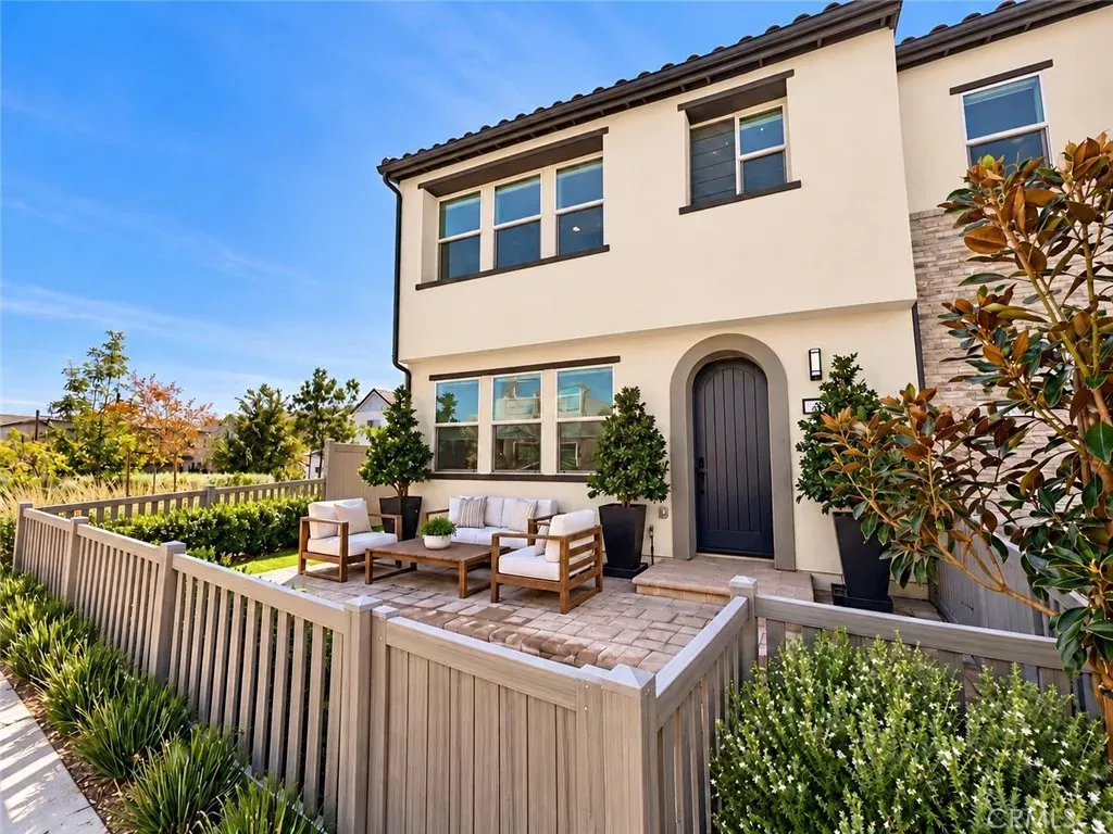 Property Photo:  556 Hazel Drive  CA 92694 