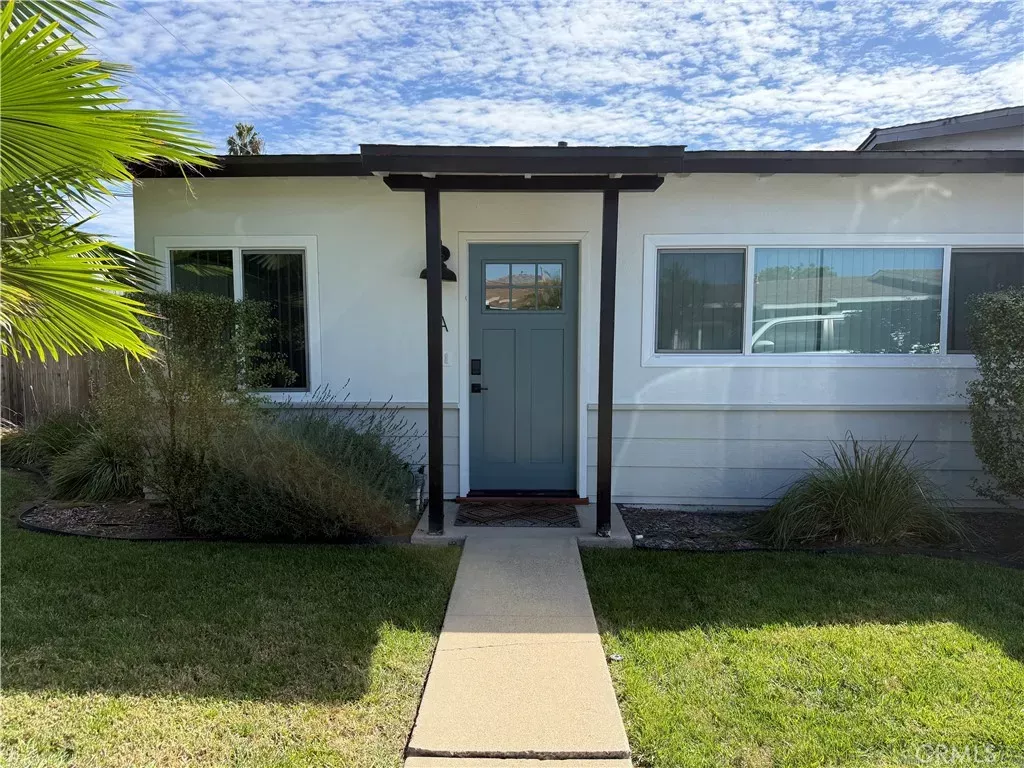 Property Photo:  241 Costa Mesa St, Unit A  CA 92627 