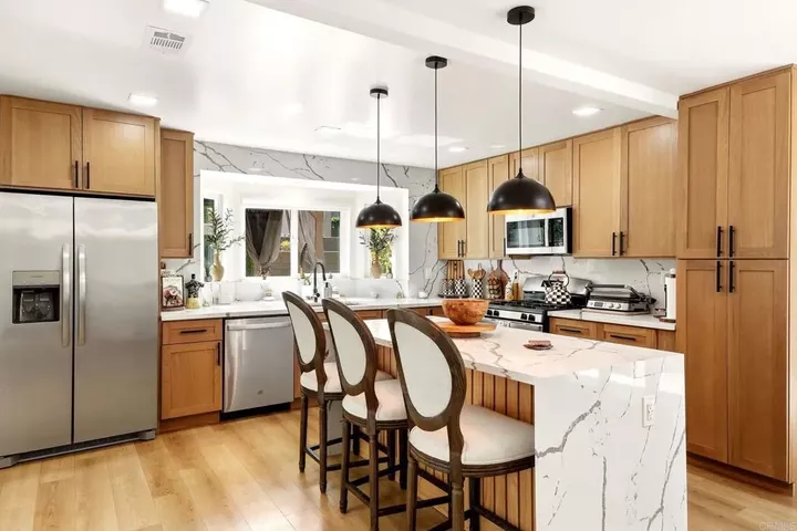 Property Photo:  1923 Elm Ridge Drive  CA 92081 