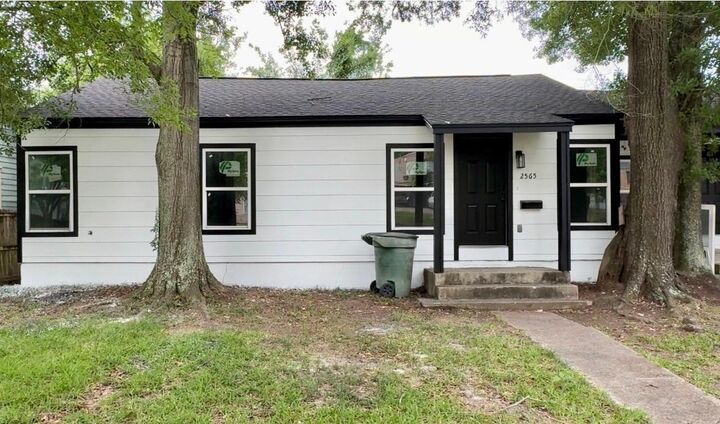 Property Photo: 2565 Pecos St. TX 77702