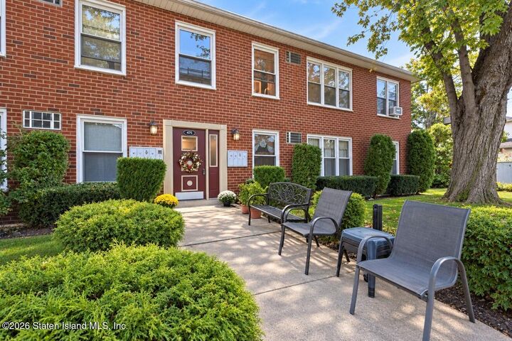 Property Photo:  475 Armstrong Avenue A4  NY 10308 
