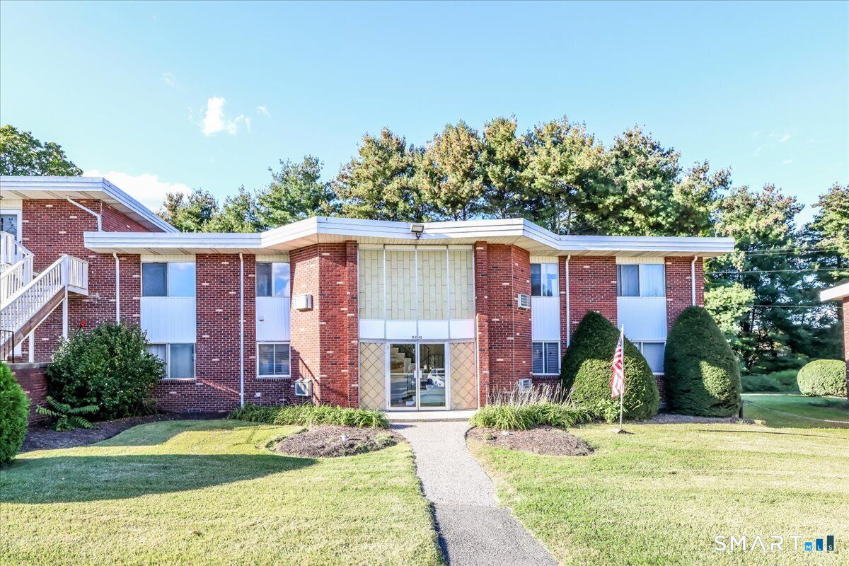 Property Photo:  40 Candlewood Lake Road South 4  CT 06776 
