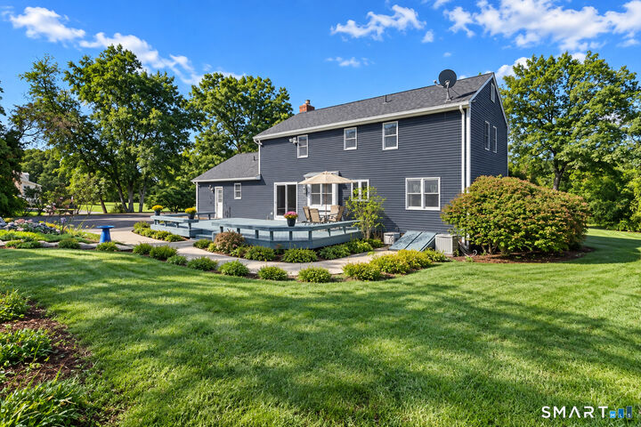Property Photo:  180 Loomis Street  CT 06060 