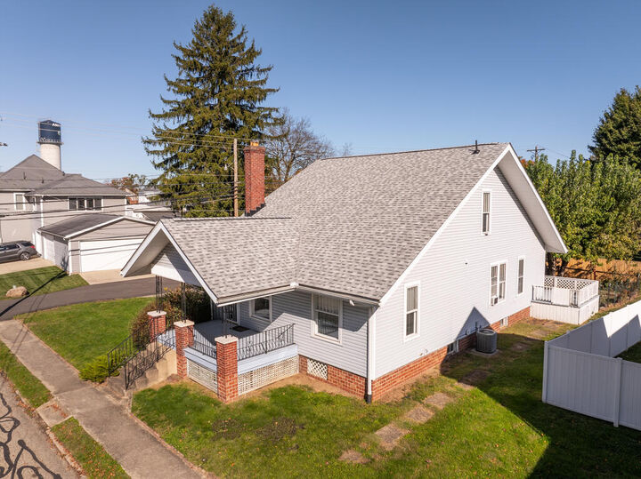 Property Photo:  110 John Street  OH 43102 