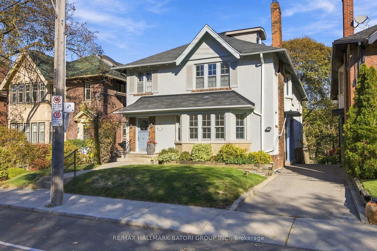 Property Photo:  479 Oriole Parkway Main  ON M5P 2H9 
