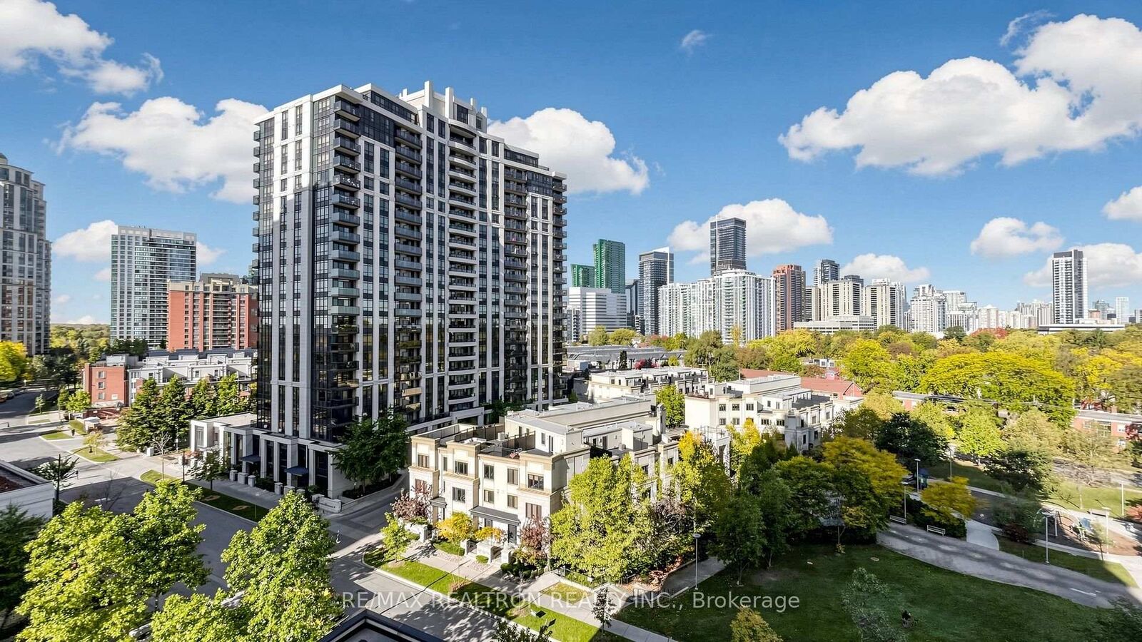 Property Photo:  100 Harrison Garden Boulevard 818  ON M2N 0C2 