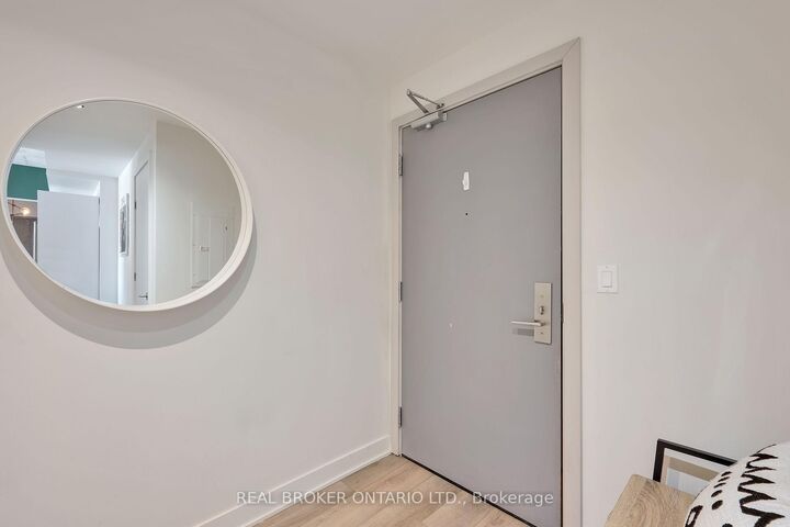 Property Photo:  203 Catherine Street 703  ON K2P 1J5 