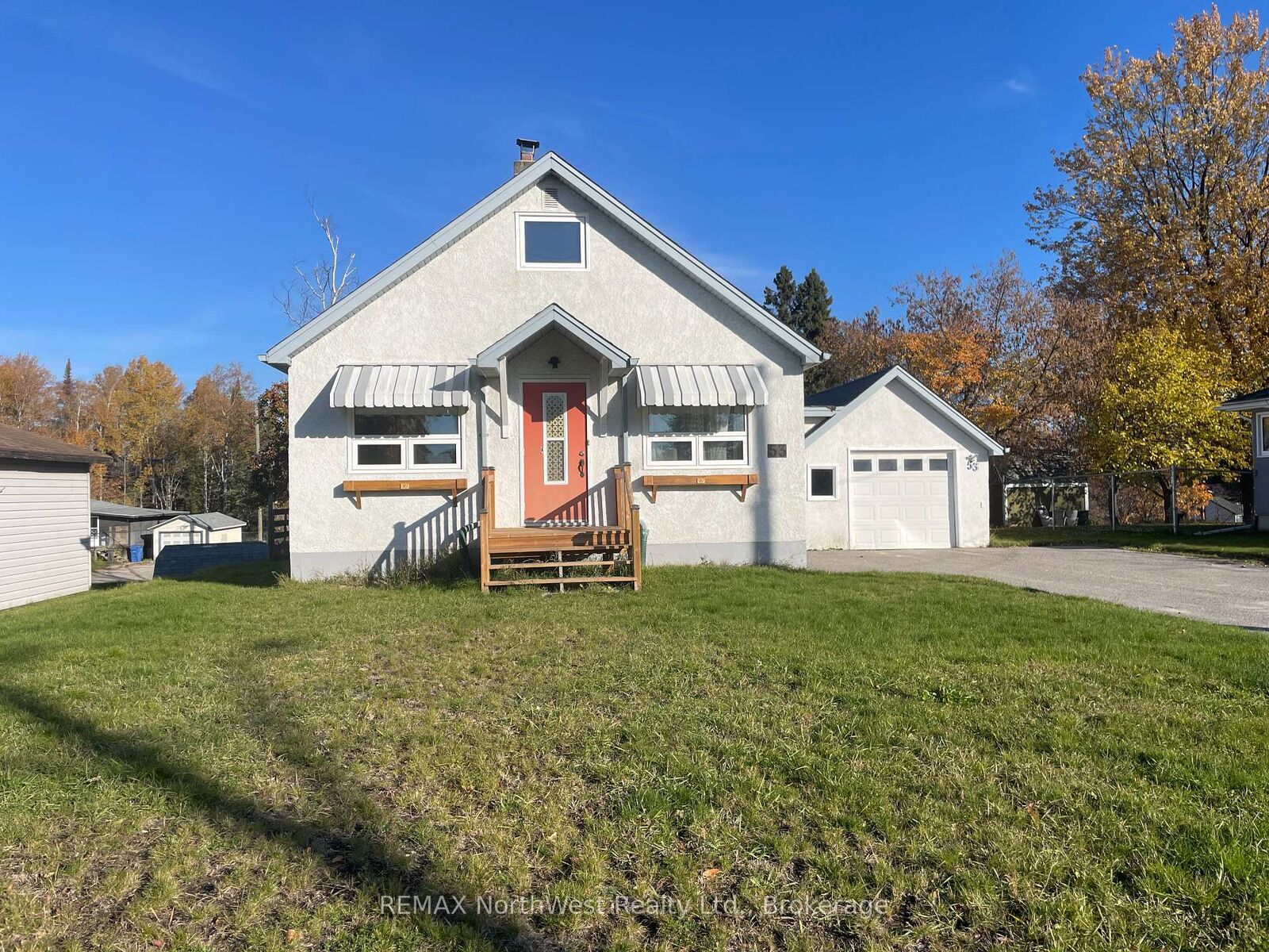 Property Photo: 53 Davis Street ON P8N 1R7
