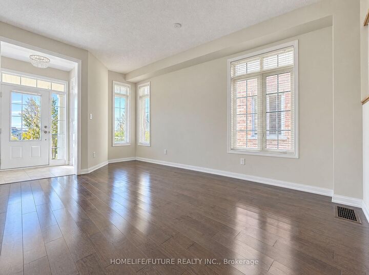 Property Photo:  81 Hurst Drive Main &Amp 2nd  ON L1T 0N8 