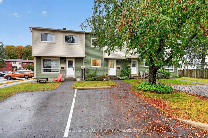 Property Photo:  259 Teal Crescent  ON K1E 2C3 